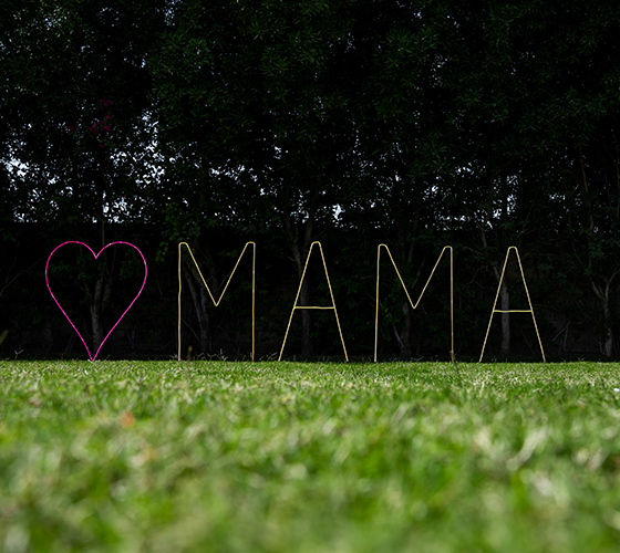 Heart Sign + Mama (Neon)