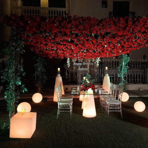 Garden Dinner Table