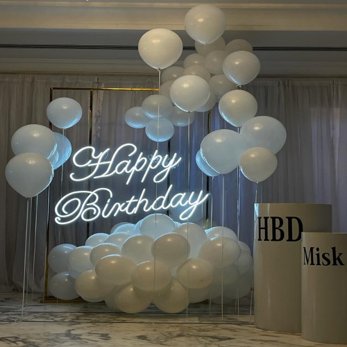 Golden Happy Birthday Stand