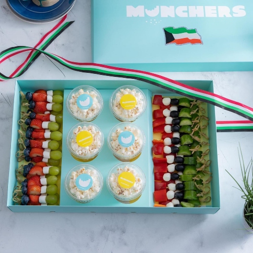 Kuwait Flag Fruits & Veggies Platter