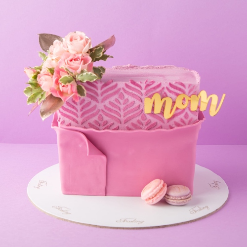 Mom Ruffles Cake