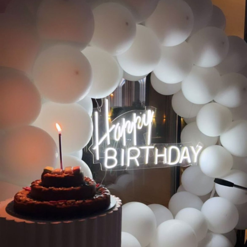 White Balloon Circle