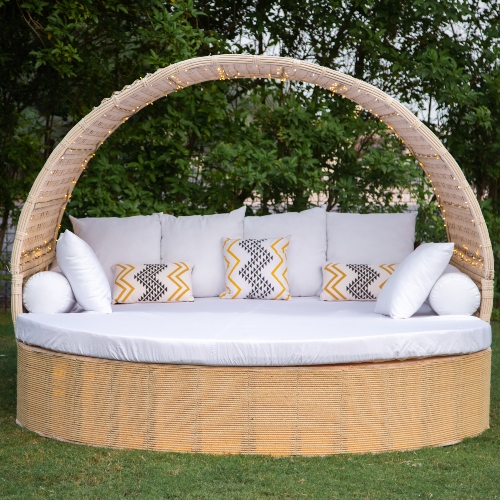 Romantic Nest