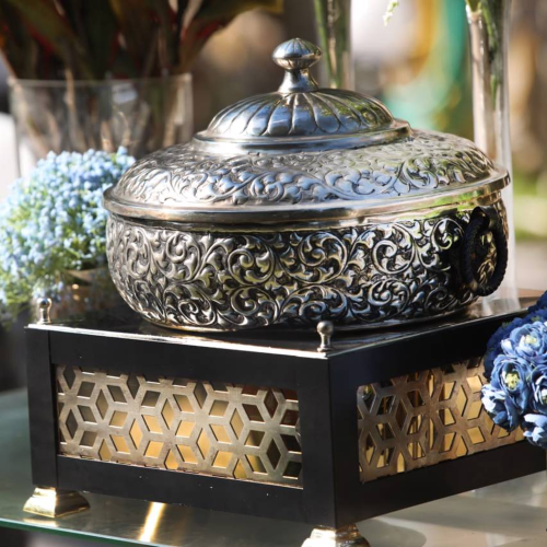 Basic Antique Buffet For 10 Persons