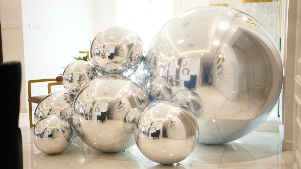 Mirror Balloons