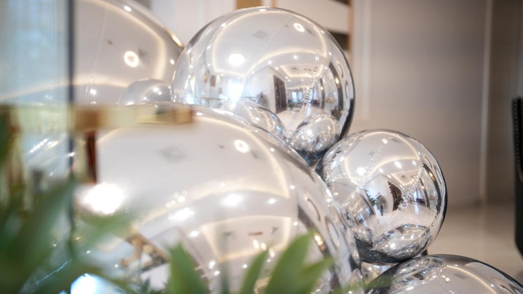 Mirror Balloons