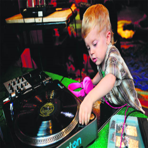 Kids Birthday Party Host & DJ