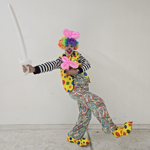 Balloon Twisting Clown