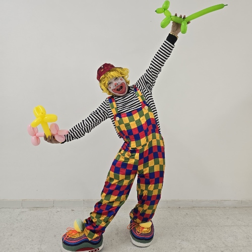 Balloon Twisting Clown