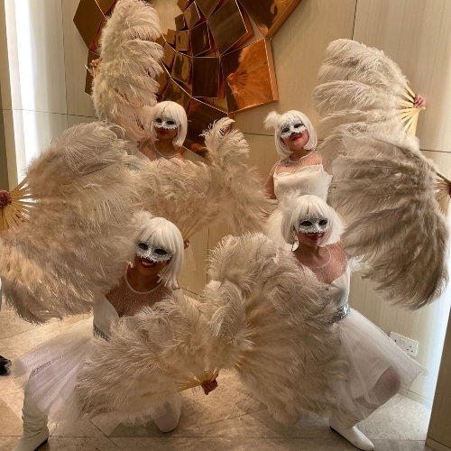 Feather Fan White Show