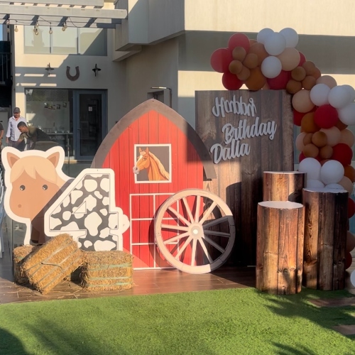 Farm Backdrop with Balloons Arch