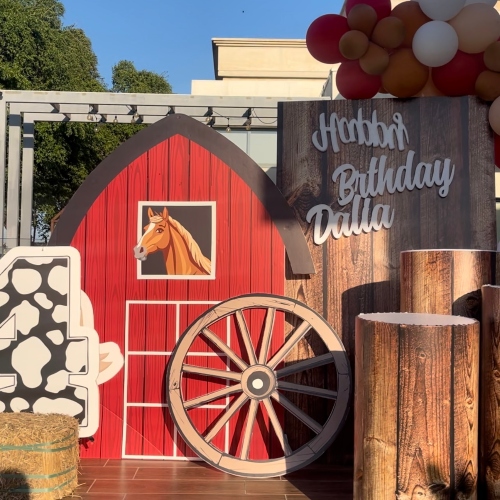 Farm Backdrop with Balloons Arch