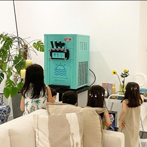 Ice Cream Machine