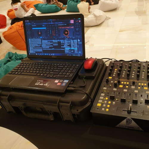 DJ With Sound System - Kids Party