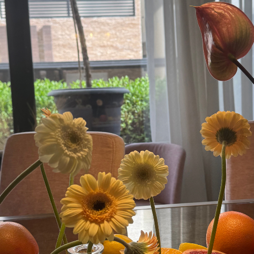 Citrus Floral Table Set-up
