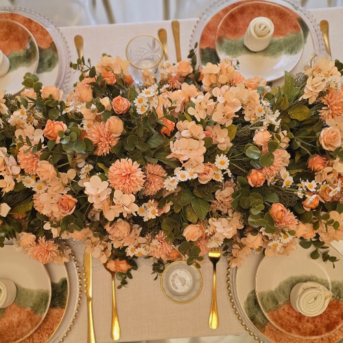Elegant Peach Bloom Table Setup