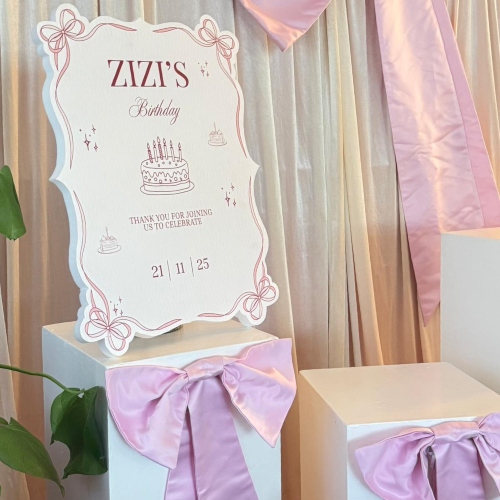 White Curtain & Pink Bows