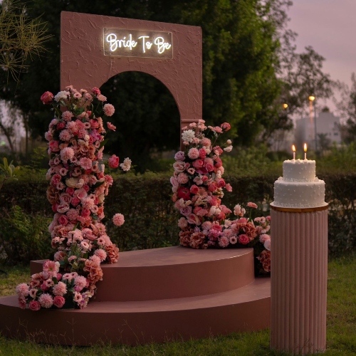 Dusty Rose Frame Bridal Theme