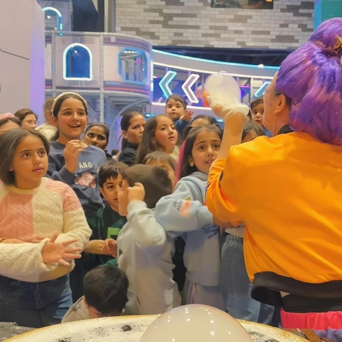 Rumi K-Pop Bubble Show