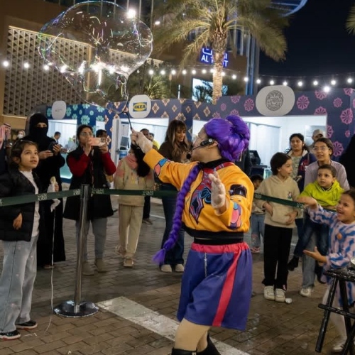 Rumi K-Pop Bubble Show