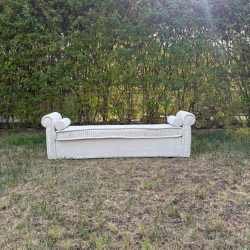 Classic Roll-Arm Lounge ( Kosha )