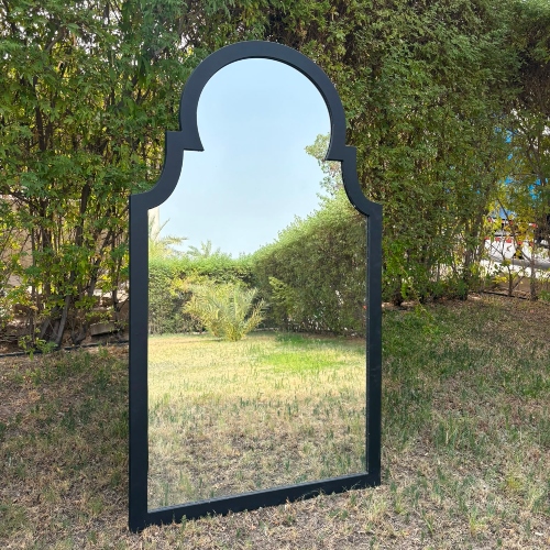 Arch Black Mirror
